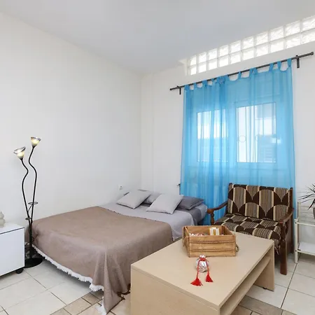 Urban Comfortable Apartment *